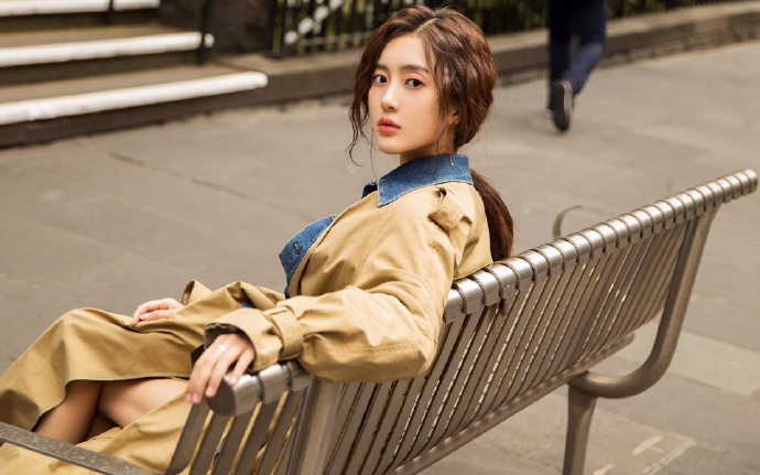 王沪宁出席全方位扩大国内需求调研协商座谈会